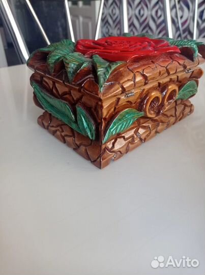 Шкатулки для украшений на заказ