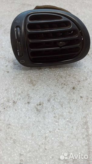 Дефлектор воздуховода отопителя Peugeot 206