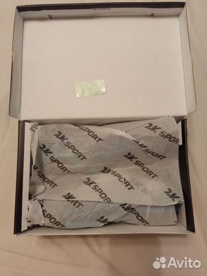 Бутсы сороконожки футбольные 2К. 38 размер