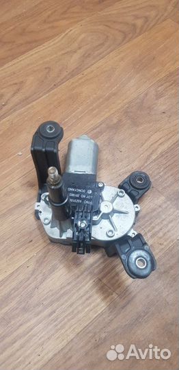 Мотор стеклоочистителя задний задний Opel Astra J