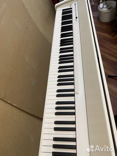 Электронное фортепиано Roland f110