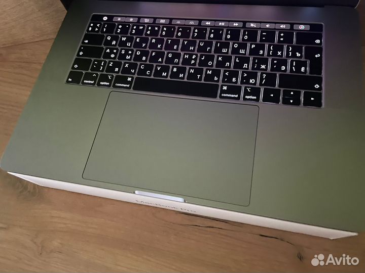 Macbook Pro 15 2019 i7 16gb Классный