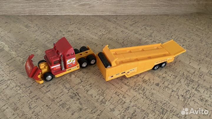 Грузовик перевозка машинок