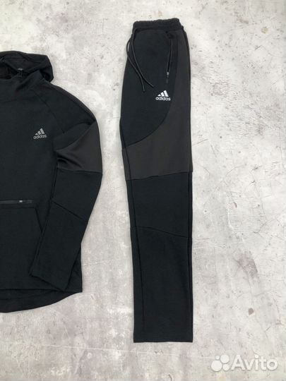 Спортивный костюм Adidas