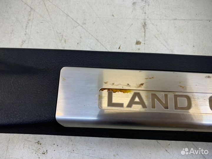 Накладка порога внутренняя передняя правая Toyota