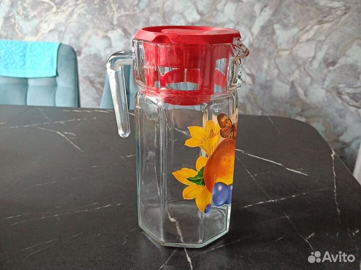 Кувшин с крышкой