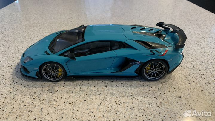 Lamborghini aventador SVJ AutoArt 1:18