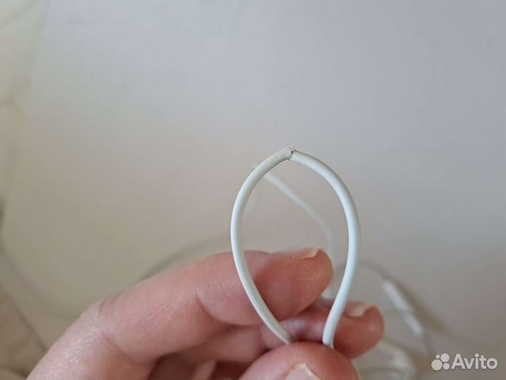 Наушники Apple проводные, повреждён провод