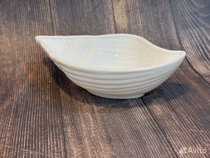 Тарелки белые -3 шт