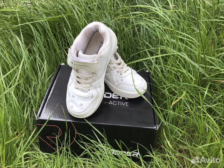 Кроссовки для девочки