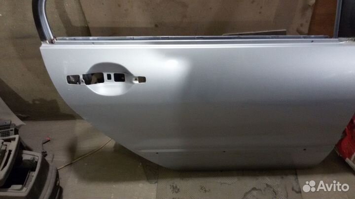 Митсубиси ланцер 9 дверь задняя