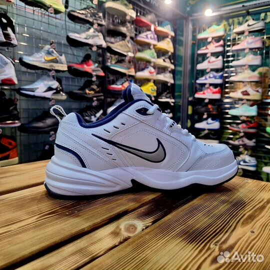 Кроссовки Nike Air Monarch 4