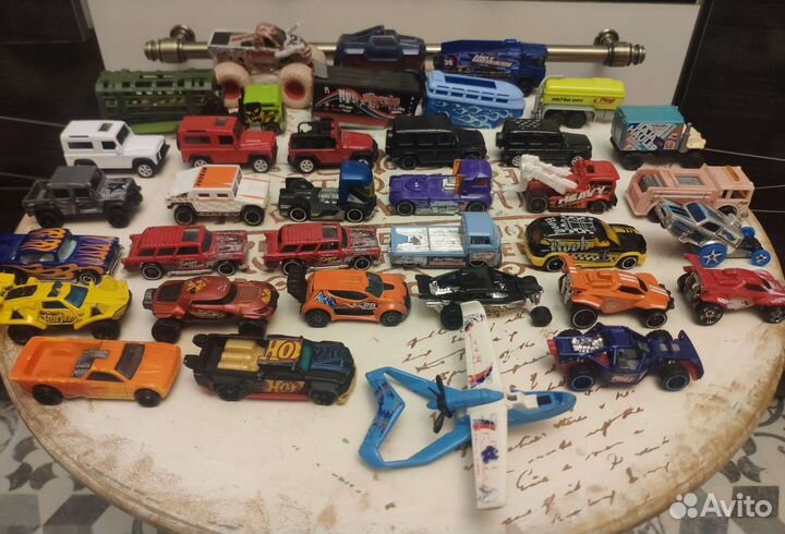 Hot wheels хотвилс базовые джипы пикапы город