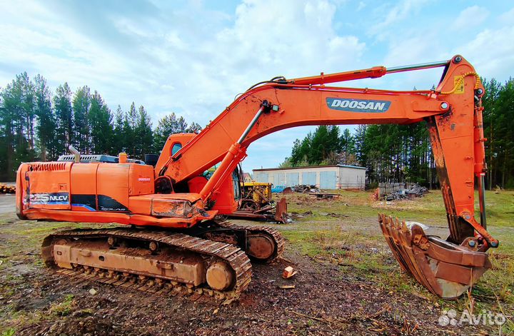 Гусеничный экскаватор DOOSAN SOLAR 225NLC-V, 2013