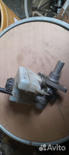 Главный тормозной цилиндр Passat B7