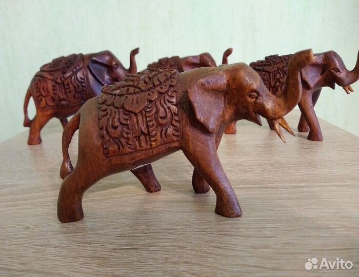 Статуэтка слона из дерева