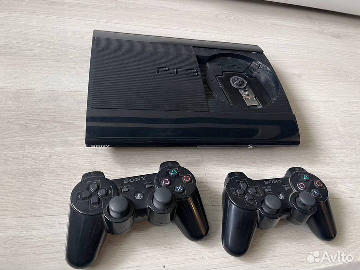 Sony PlayStation 3 не прошитая + 13 игр