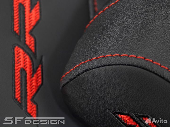 Сиденье для BMW S1000R/RR Red Logo Fresh Style