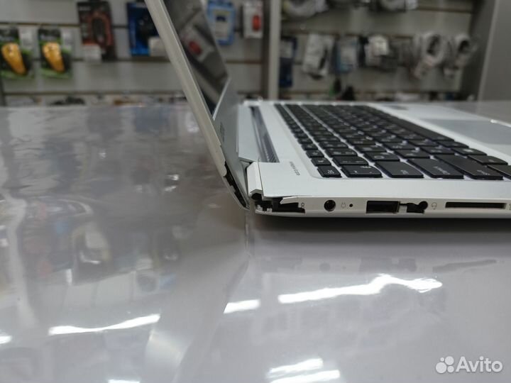 Ноутбук lenovo с подсветкой SSD512GB 8GB видео 2GB