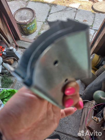 Крепеж клипса диаметр 20