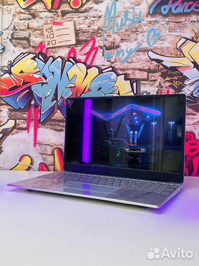 Новый ноутбук Intel Core i7