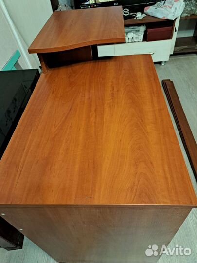 Компьютерный стол