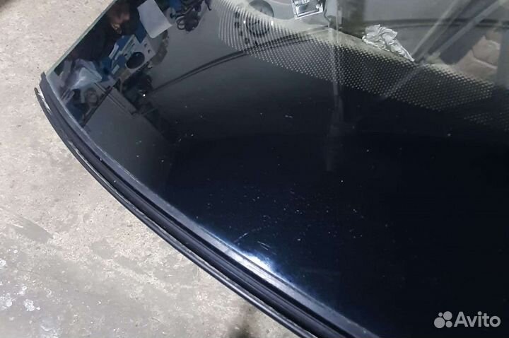 Ветровое стекло Audi