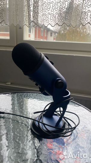 Микрофон студийный Blue Yeti