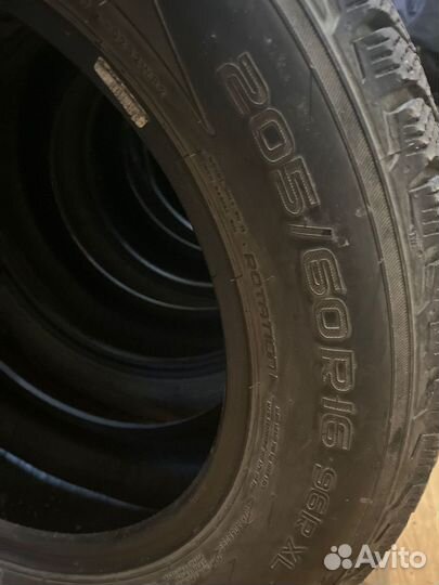 Nokian Tyres Hakkapeliitta R 205/60 R16