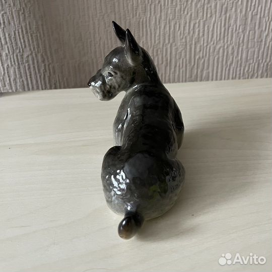 Фарфоровая статуэтка лфз