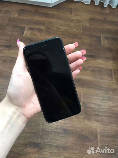 Телефон iPhone 8 64 gb