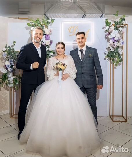 Ведущий на свадьбу