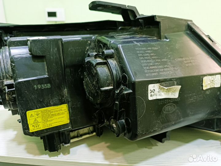 Фара правая на киа Sorento 2 XM FL