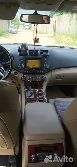 Toyota Highlander 3.5 AT, 2011, 180 216 км