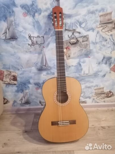 Классическая гитара бу