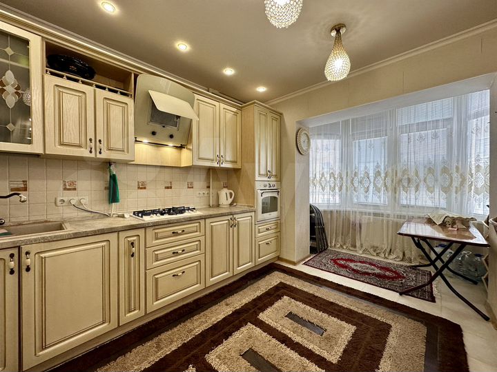 3-к. квартира, 74,7 м², 2/10 эт.