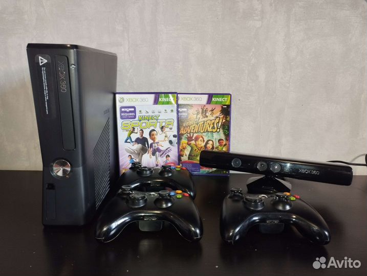 Консоль xbox 360 S 230 гб + kinect + 3 геймпада