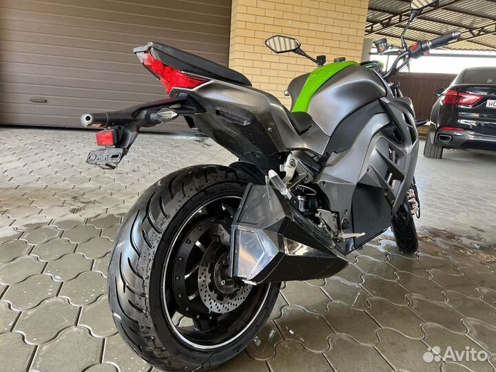 Kawasaki Z1000