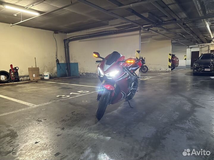 Honda CBR 1000 RA Fireblade