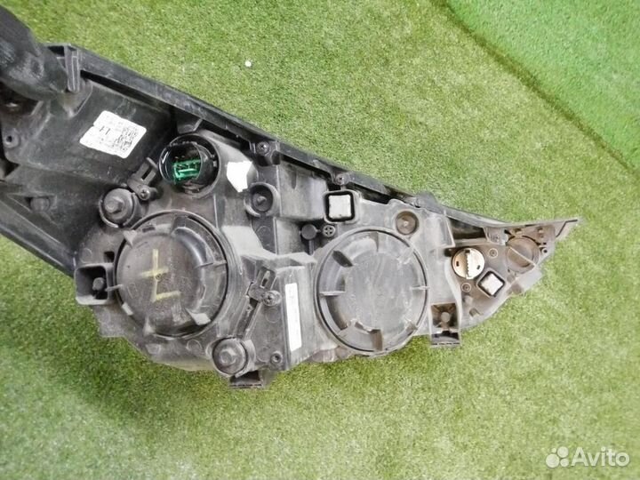 Фара левая Hyundai Tucson