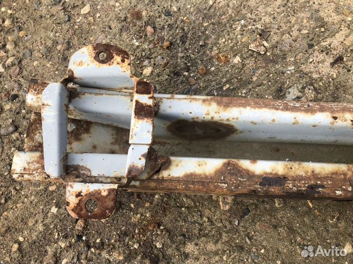 Усилитель бампера заднего Toyota Corolla e120