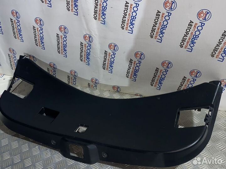 Обшивка крышки багажника Mazda 3 (BL) II (2008–201