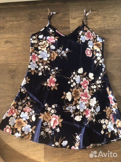 Атласный халат и пеньюар liz claiborne