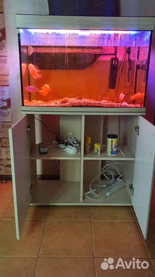 Аквариум с тумбой