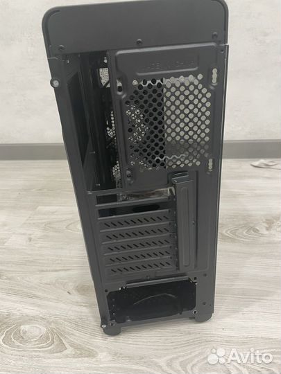 Игровой корпус Zalman i3 с бп 500W и 7 вентил