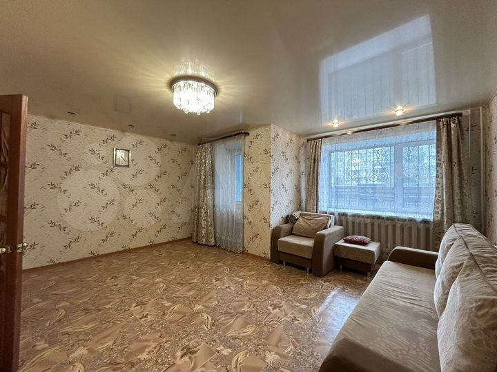 3-к. квартира, 90,2 м², 1/6 эт.