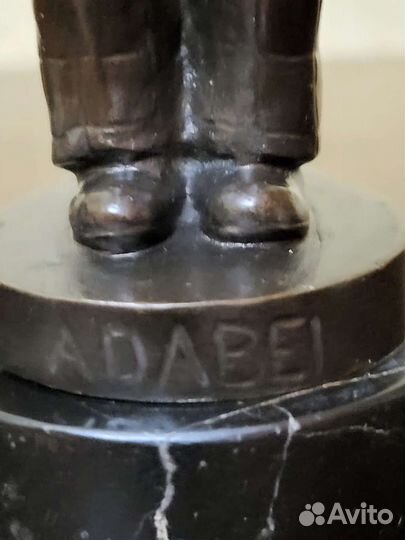 Винтажная авторская бронзовая статуэтка