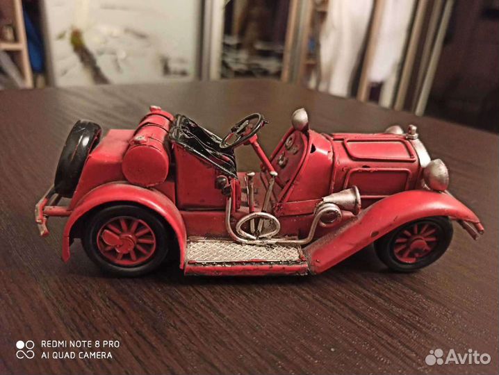 Машина металлическая новая