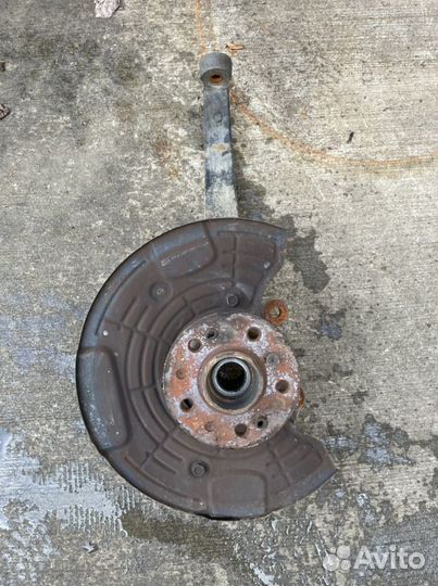 Кулак передний левый для Mercedes W164