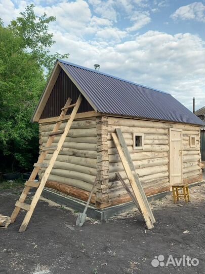 Сруб бани дома